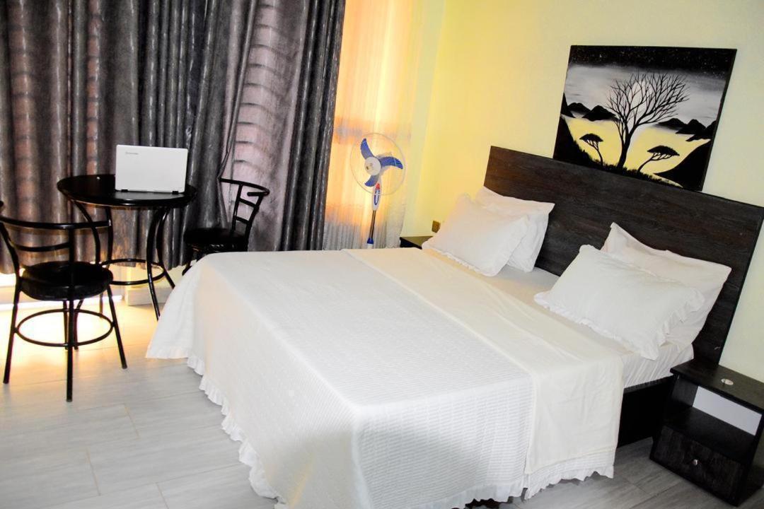 Stella Residence And Cuisine Kigali Exterior photo